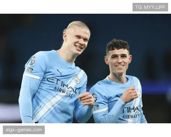 福登在更衣室融入顺利，与队友关系融洽表现稳健