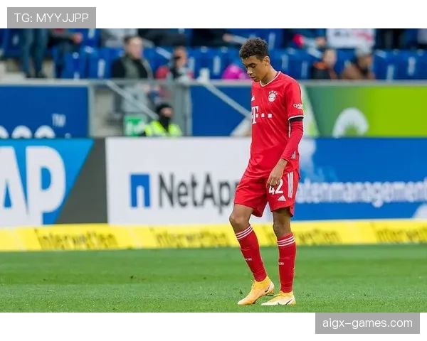 穆西亚拉欧冠对阵巴黎关键战的个人能力解析