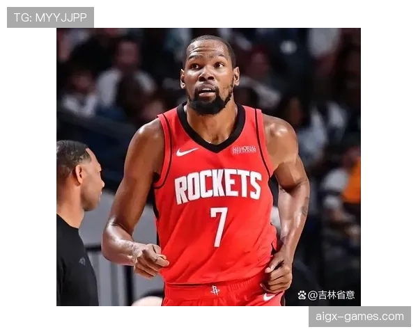 阿里纳斯无球跑位激活进攻节奏，助奇才提升关键时刻得分效率